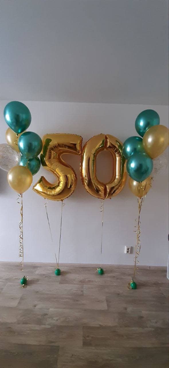 Золотая цифра 50 с бирюзовыми шарами